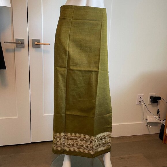 Sari Maxi Wrap Skirt w Embroidered 5" Gold Border Olive Green Sz OS - no tags - Picture 1 of 10
